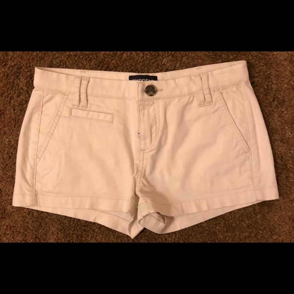 NWT WOMENS Express khaki shorts 00